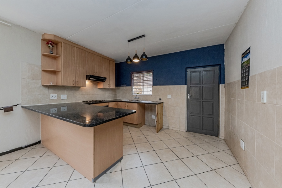 3 Bedroom Property for Sale in Willowbrook Gauteng