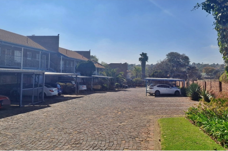 2 Bedroom Property for Sale in The Reeds Gauteng