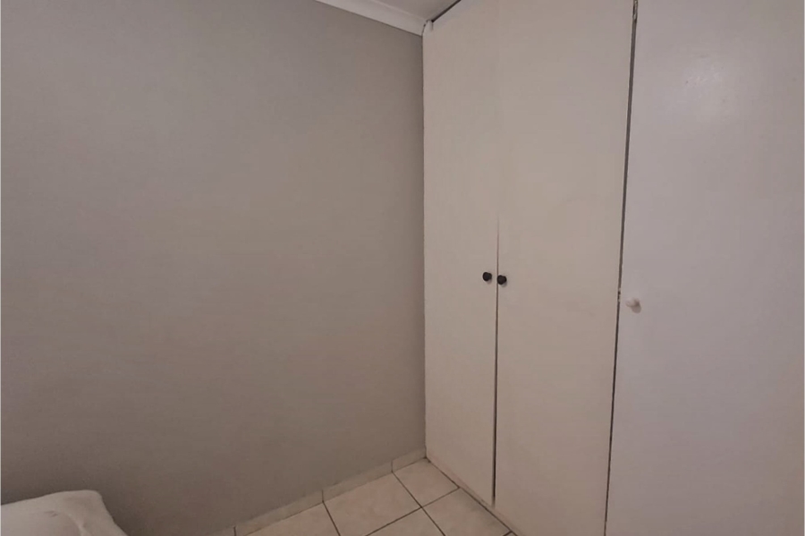 2 Bedroom Property for Sale in The Reeds Gauteng