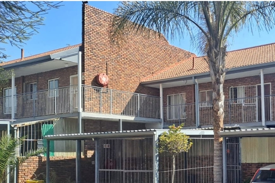 2 Bedroom Property for Sale in The Reeds Gauteng