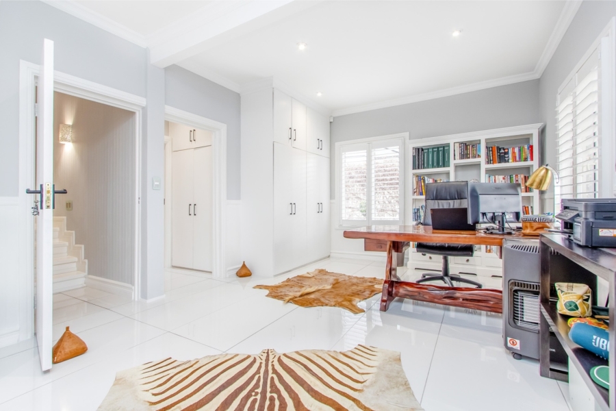 5 Bedroom Property for Sale in Dainfern Golf Estate Gauteng