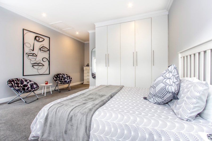 5 Bedroom Property for Sale in Dainfern Golf Estate Gauteng