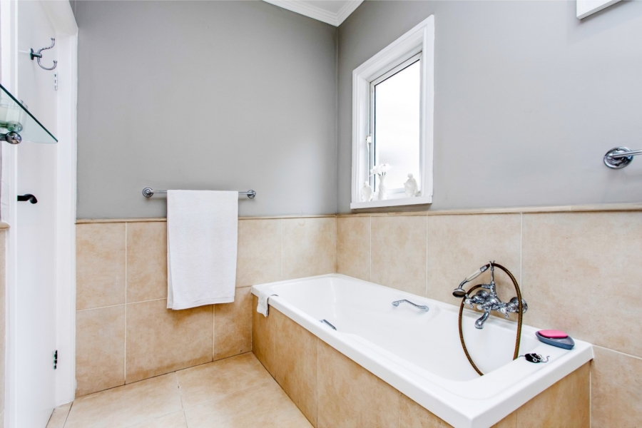 5 Bedroom Property for Sale in Dainfern Golf Estate Gauteng
