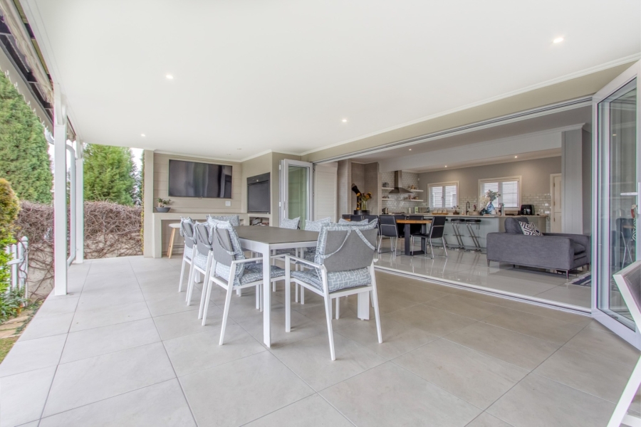 5 Bedroom Property for Sale in Dainfern Golf Estate Gauteng