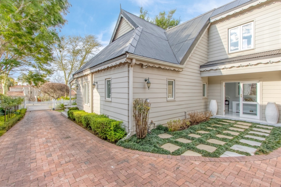 5 Bedroom Property for Sale in Dainfern Golf Estate Gauteng
