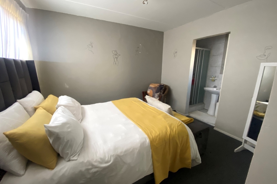 3 Bedroom Property for Sale in Bromhof Gauteng