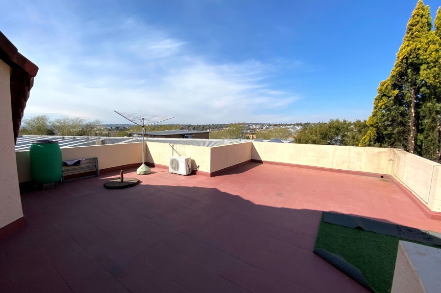 3 Bedroom Property for Sale in Bromhof Gauteng