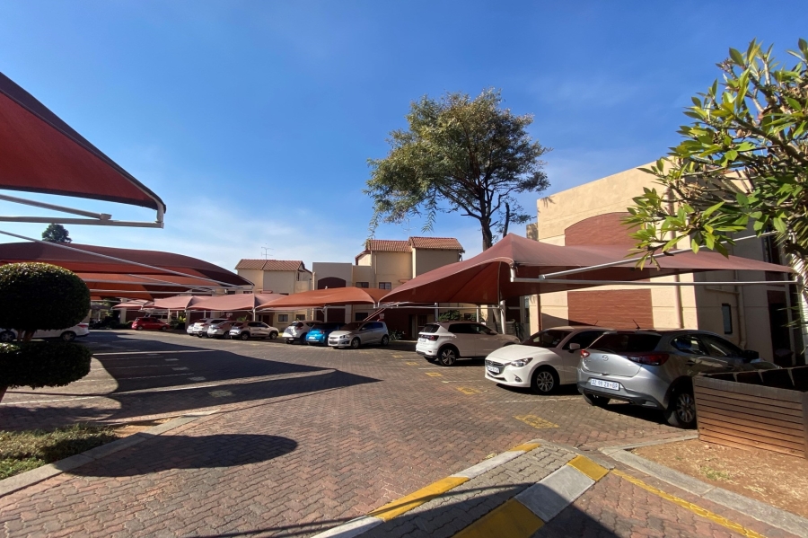 3 Bedroom Property for Sale in Bromhof Gauteng