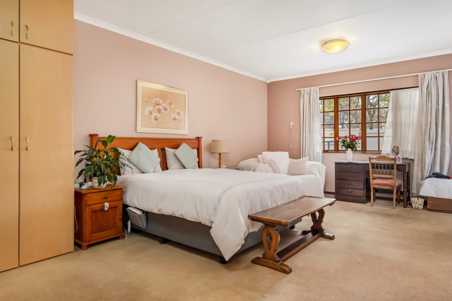 4 Bedroom Property for Sale in Saxonwold Gauteng