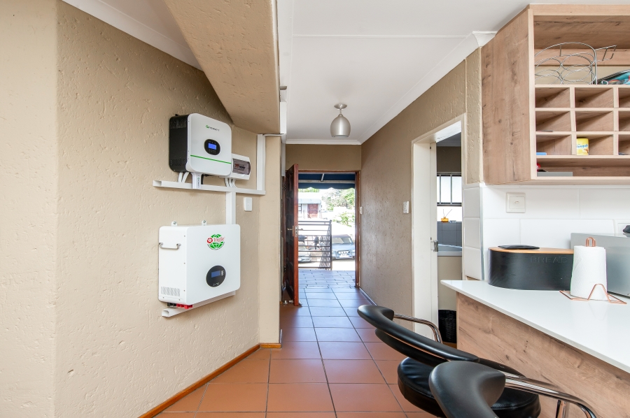 1 Bedroom Property for Sale in Paulshof Gauteng