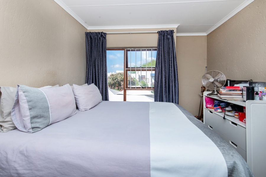 1 Bedroom Property for Sale in Paulshof Gauteng
