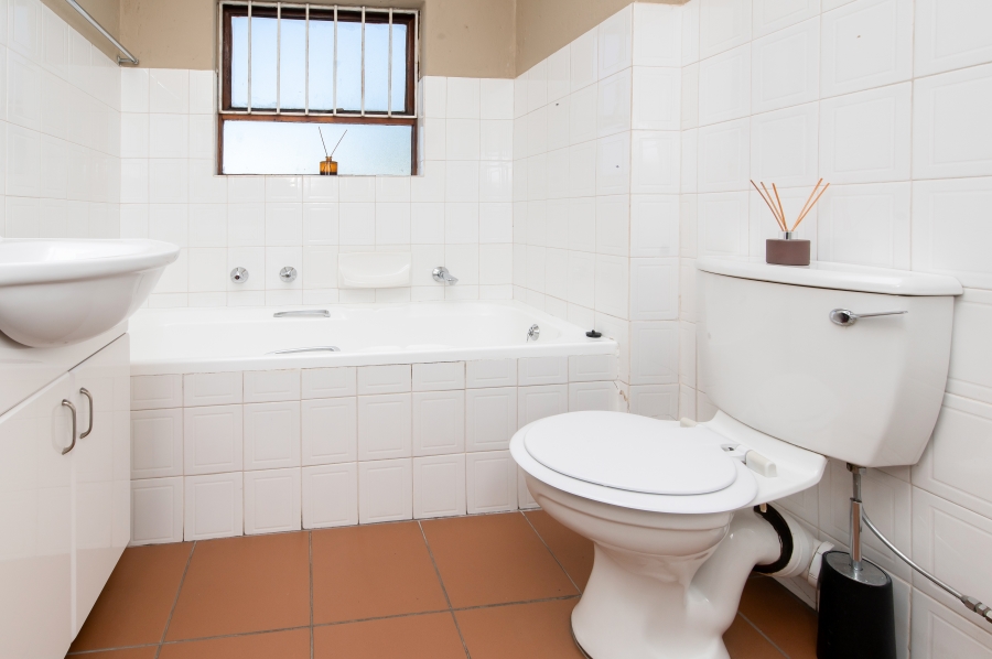 1 Bedroom Property for Sale in Paulshof Gauteng