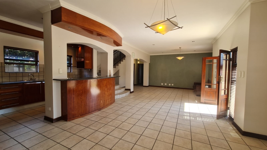 5 Bedroom Property for Sale in Willow Acres Gauteng