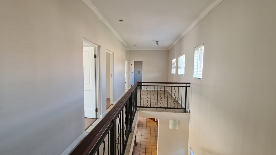 5 Bedroom Property for Sale in Willow Acres Gauteng