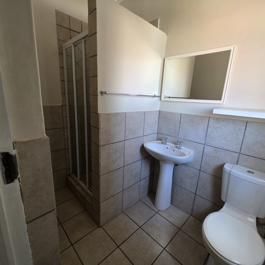 5 Bedroom Property for Sale in Willow Acres Gauteng