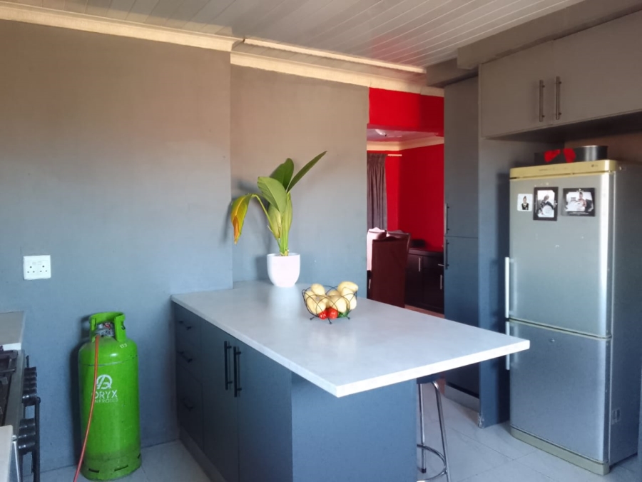 3 Bedroom Property for Sale in Lotus Gardens Gauteng