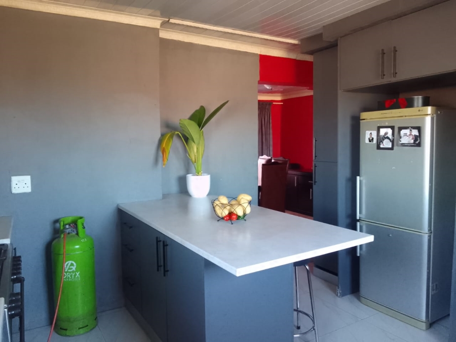 3 Bedroom Property for Sale in Lotus Gardens Gauteng