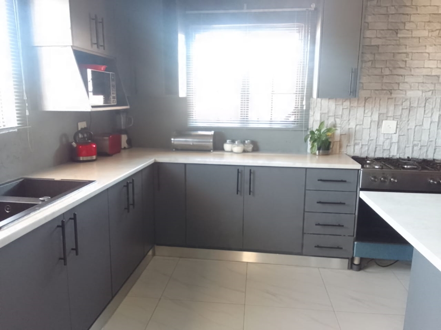 3 Bedroom Property for Sale in Lotus Gardens Gauteng