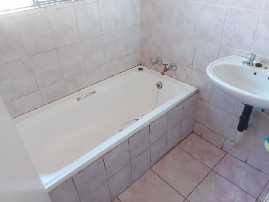 3 Bedroom Property for Sale in Lotus Gardens Gauteng