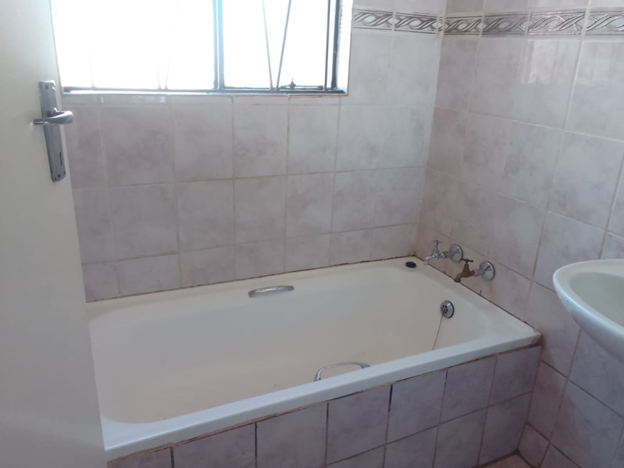 3 Bedroom Property for Sale in Lotus Gardens Gauteng