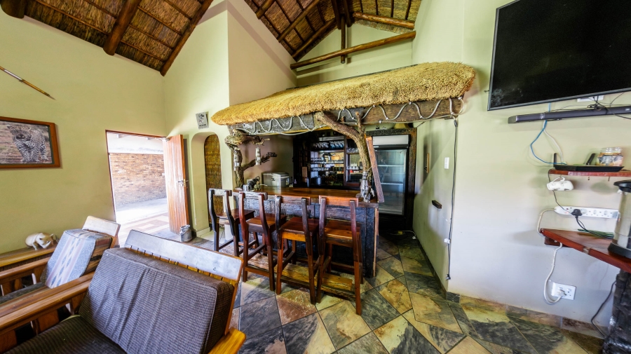 7 Bedroom Property for Sale in Eldoraigne Gauteng