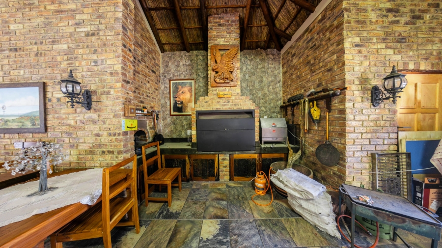 7 Bedroom Property for Sale in Eldoraigne Gauteng