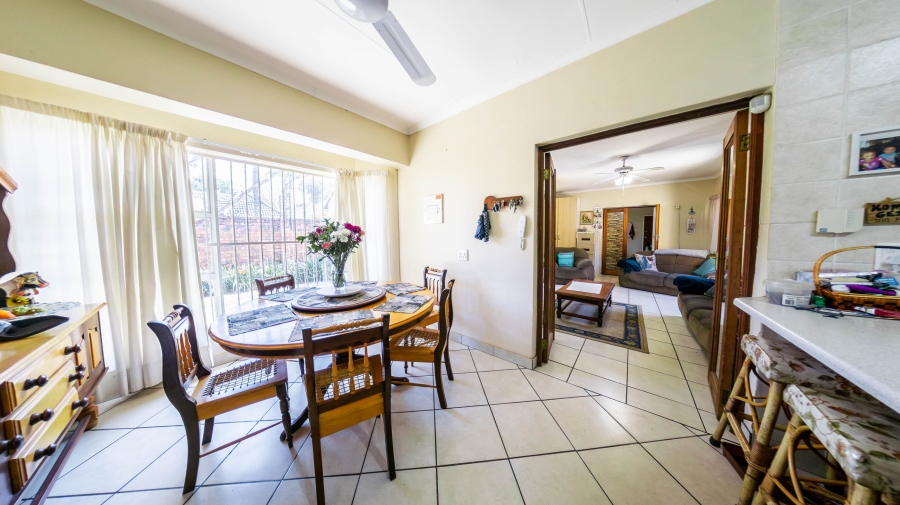 7 Bedroom Property for Sale in Eldoraigne Gauteng