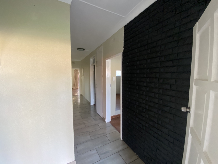 4 Bedroom Property for Sale in Farrarmere Gauteng