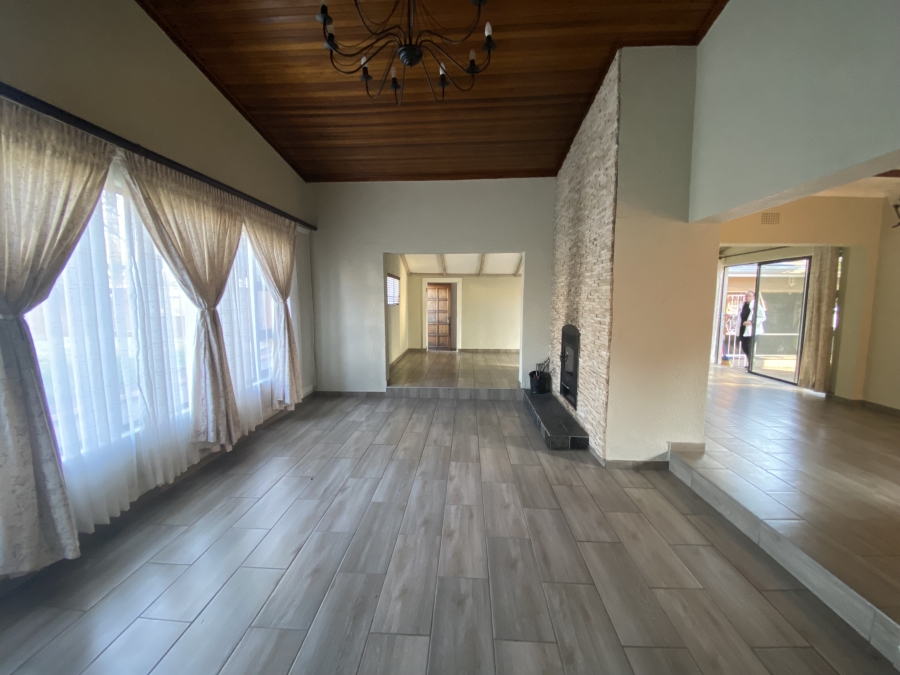 4 Bedroom Property for Sale in Farrarmere Gauteng
