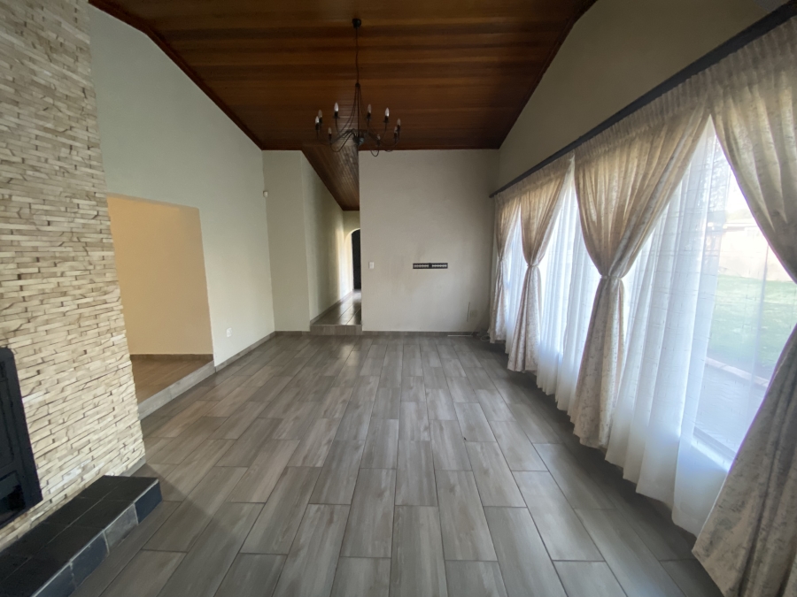 4 Bedroom Property for Sale in Farrarmere Gauteng