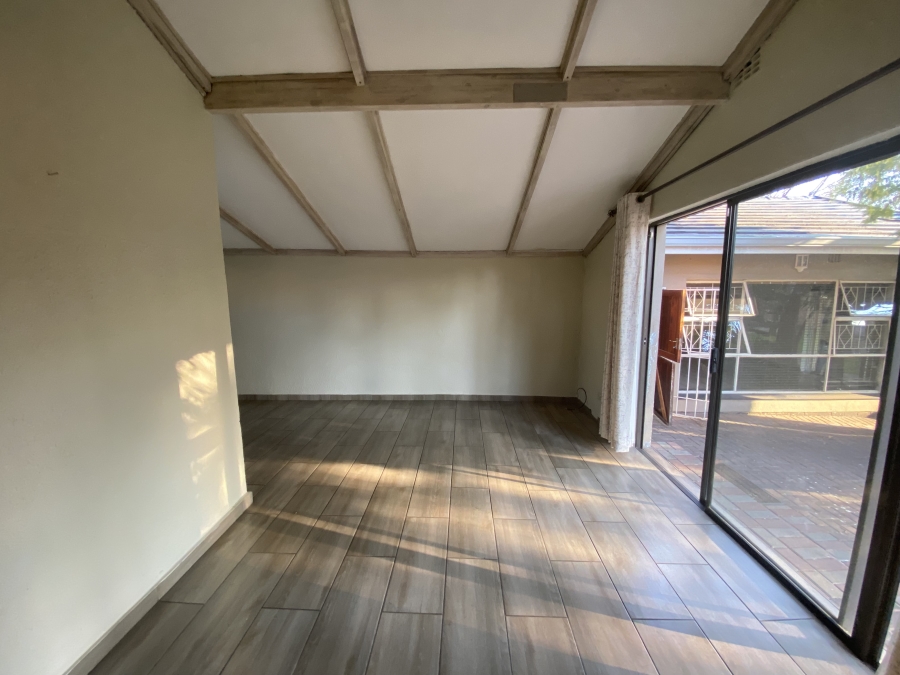 4 Bedroom Property for Sale in Farrarmere Gauteng