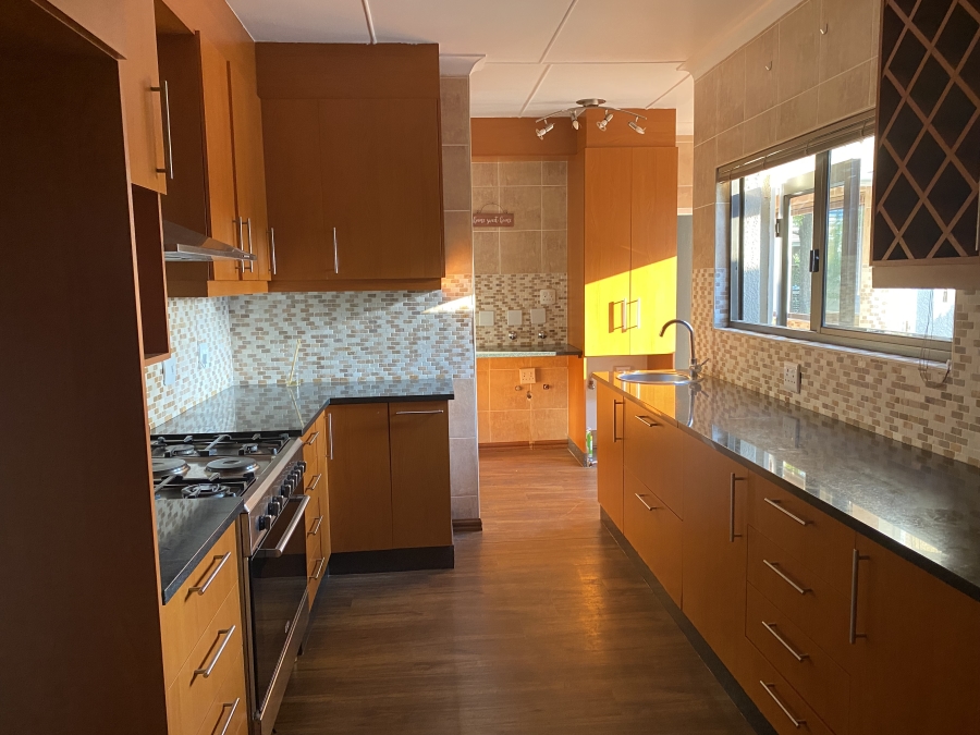 4 Bedroom Property for Sale in Farrarmere Gauteng