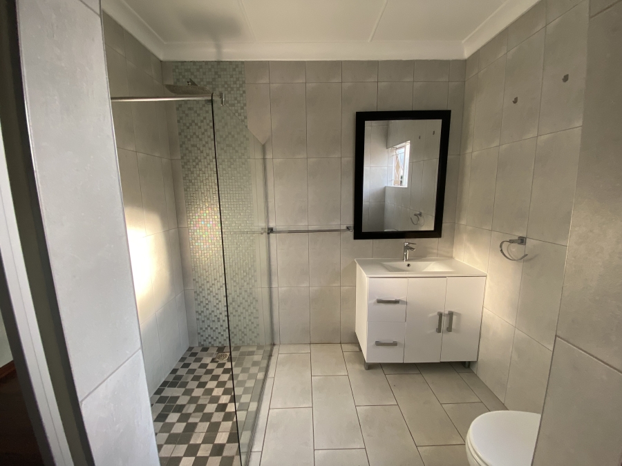 4 Bedroom Property for Sale in Farrarmere Gauteng