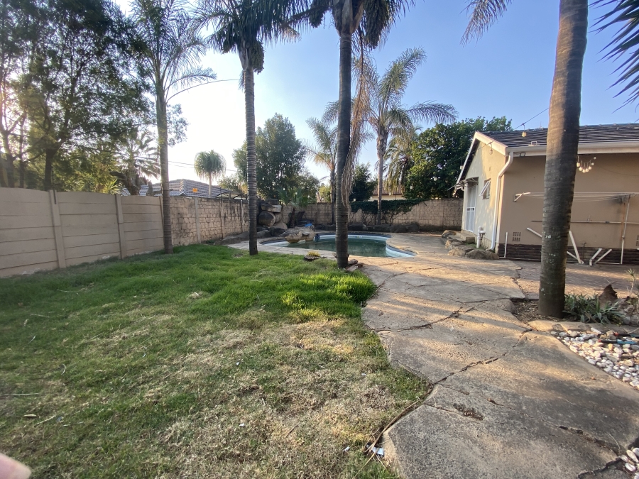4 Bedroom Property for Sale in Farrarmere Gauteng