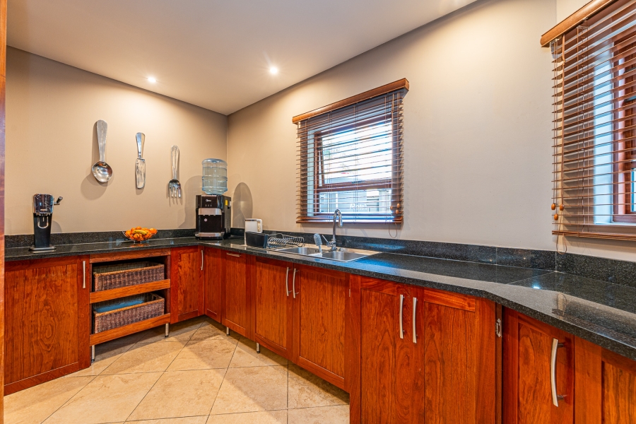 4 Bedroom Property for Sale in Little Falls Gauteng