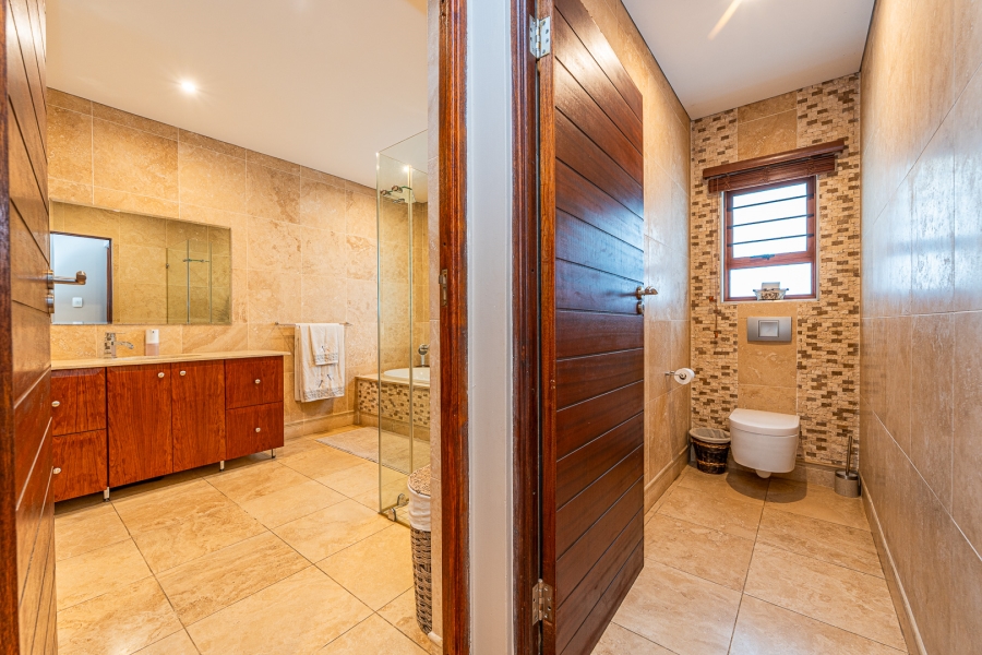 4 Bedroom Property for Sale in Little Falls Gauteng