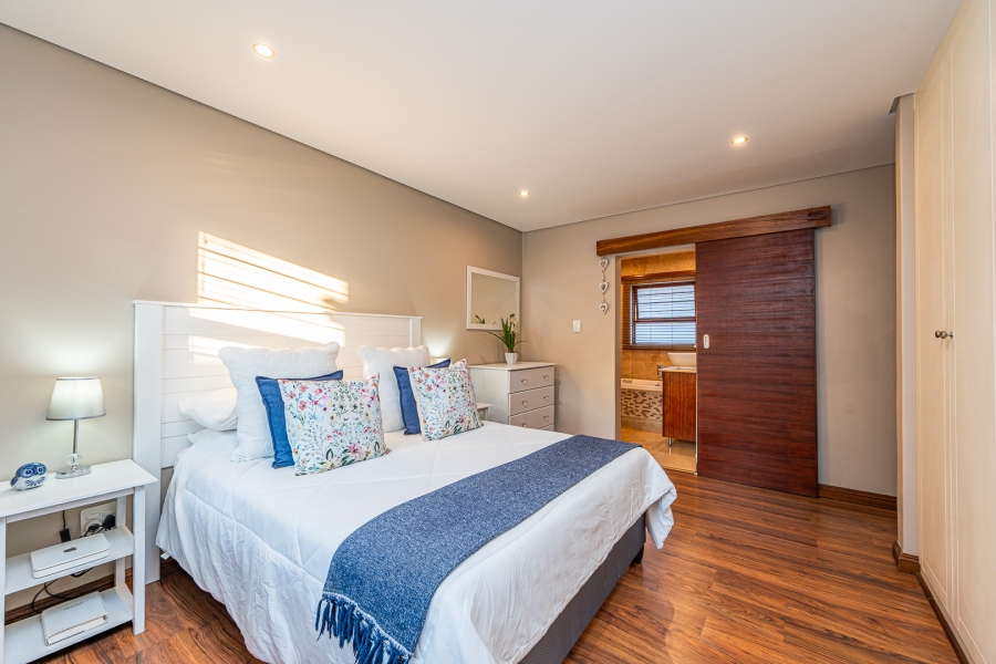 4 Bedroom Property for Sale in Little Falls Gauteng
