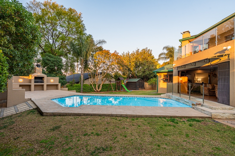 4 Bedroom Property for Sale in Little Falls Gauteng
