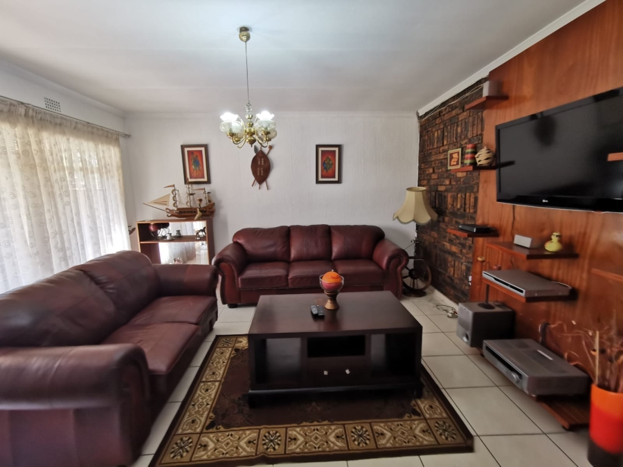 3 Bedroom Property for Sale in Brackenhurst Gauteng