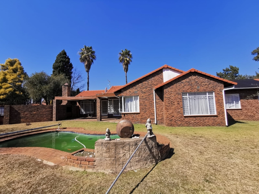 3 Bedroom Property for Sale in Brackenhurst Gauteng