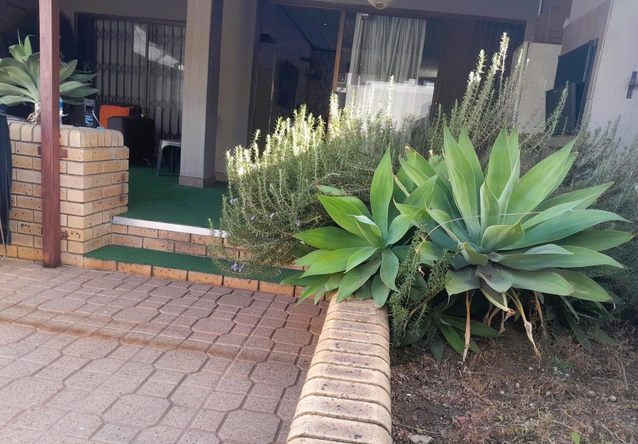 2 Bedroom Property for Sale in President Park Gauteng