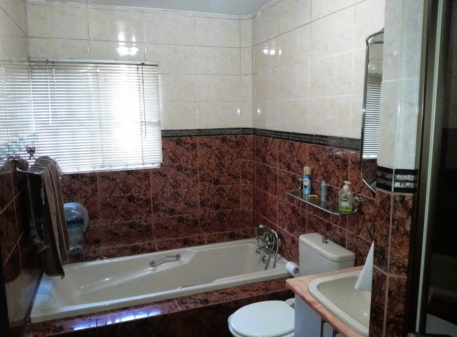 2 Bedroom Property for Sale in President Park Gauteng