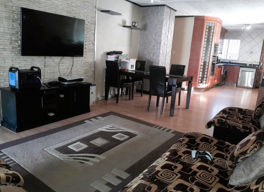2 Bedroom Property for Sale in President Park Gauteng