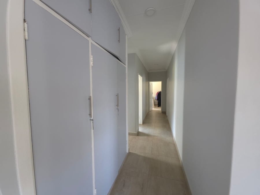 3 Bedroom Property for Sale in Waverley Gauteng