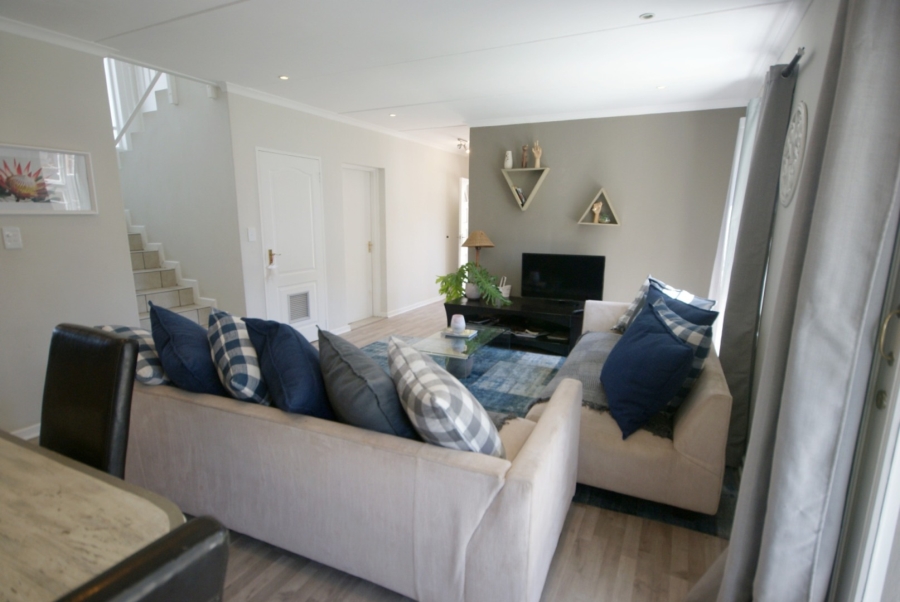 To Let 3 Bedroom Property for Rent in Bryanston Gauteng