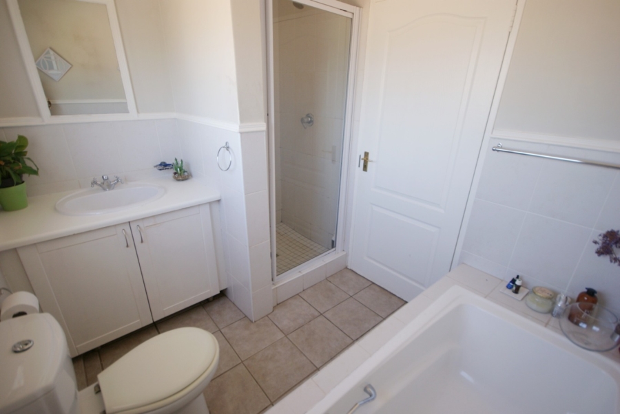 To Let 3 Bedroom Property for Rent in Bryanston Gauteng