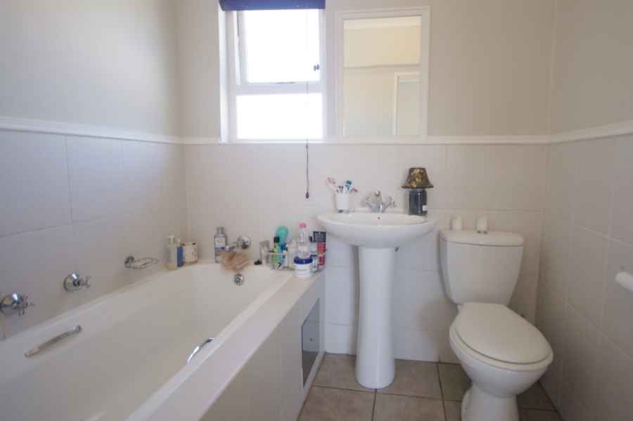 To Let 3 Bedroom Property for Rent in Bryanston Gauteng