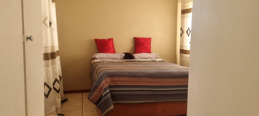 2 Bedroom Property for Sale in North Riding Gauteng