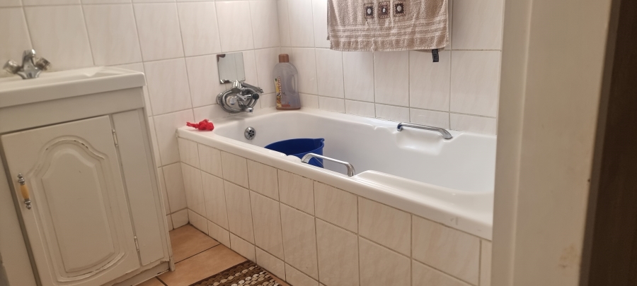 2 Bedroom Property for Sale in North Riding Gauteng