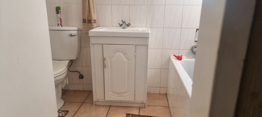 2 Bedroom Property for Sale in North Riding Gauteng